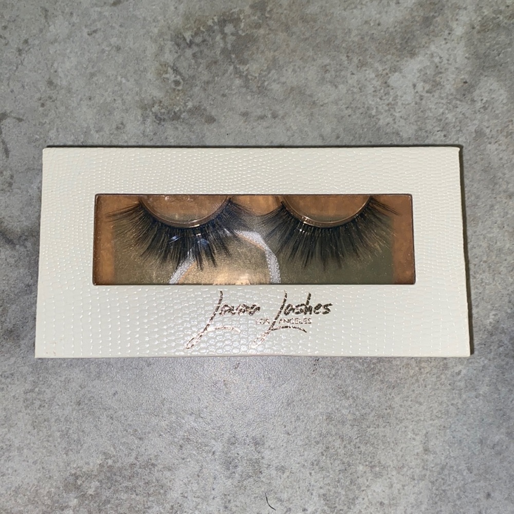 Lavaa Lashes Los Angeles Premium Faux Mink Lashes